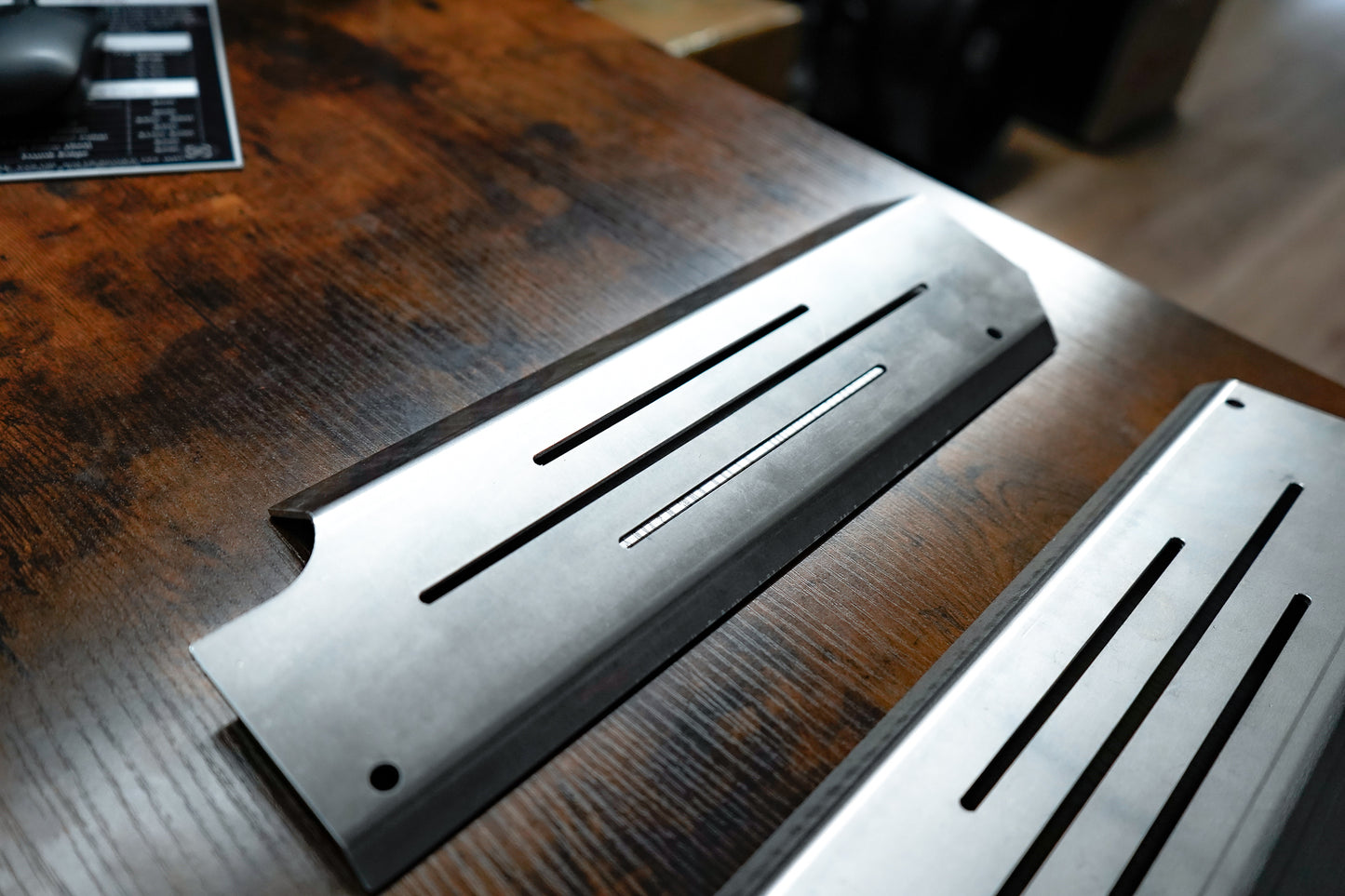 Valve Cover Plate for VQ35DE